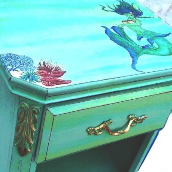 Meet your Posher, April - Picture 4 of 5